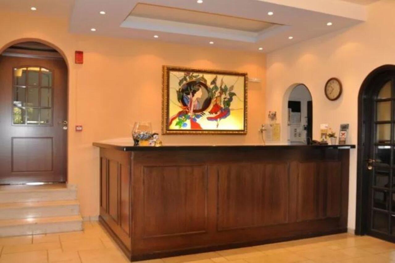 Hotel Chris Athén Kültér fotó