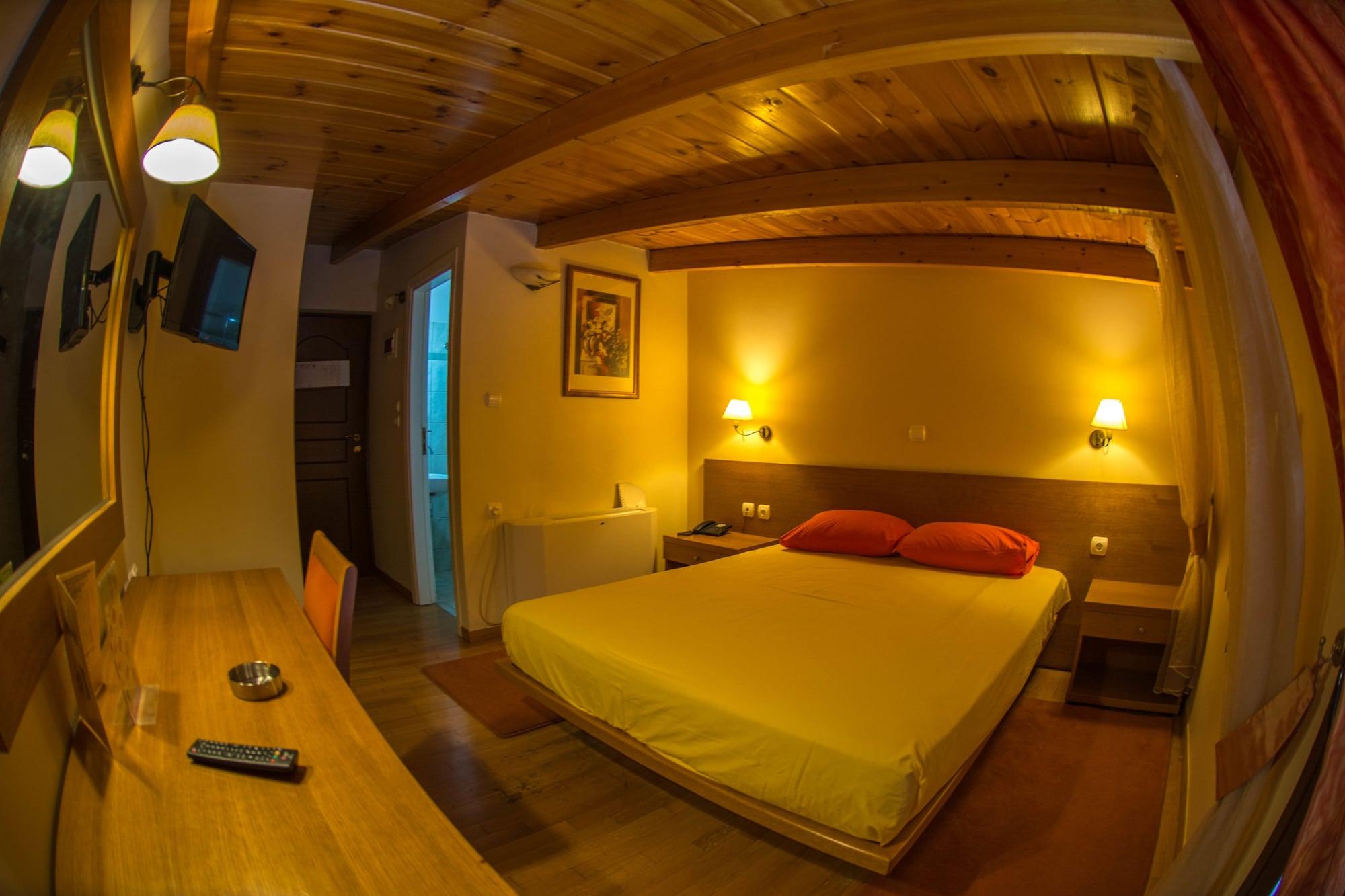 Hotel Chris Athén Kültér fotó