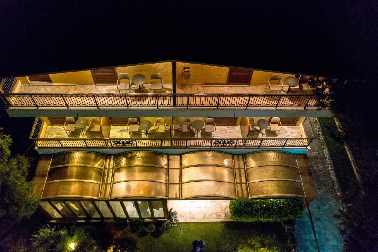 Hotel Chris Athén Kültér fotó
